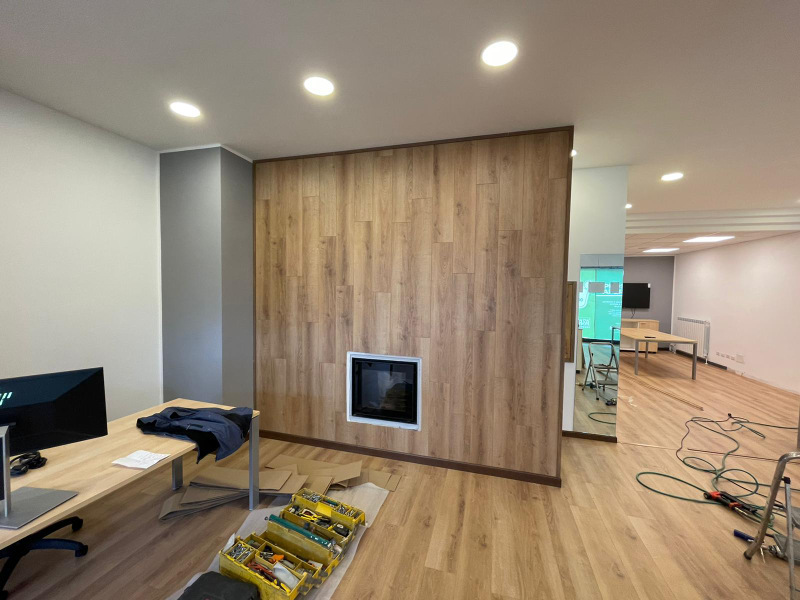 Rivestimento ufficio in legno vecchio