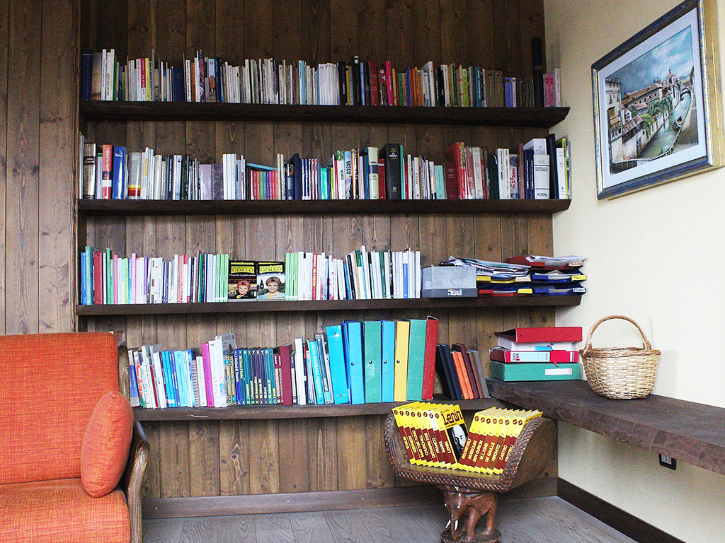 Rivestimento e libreria